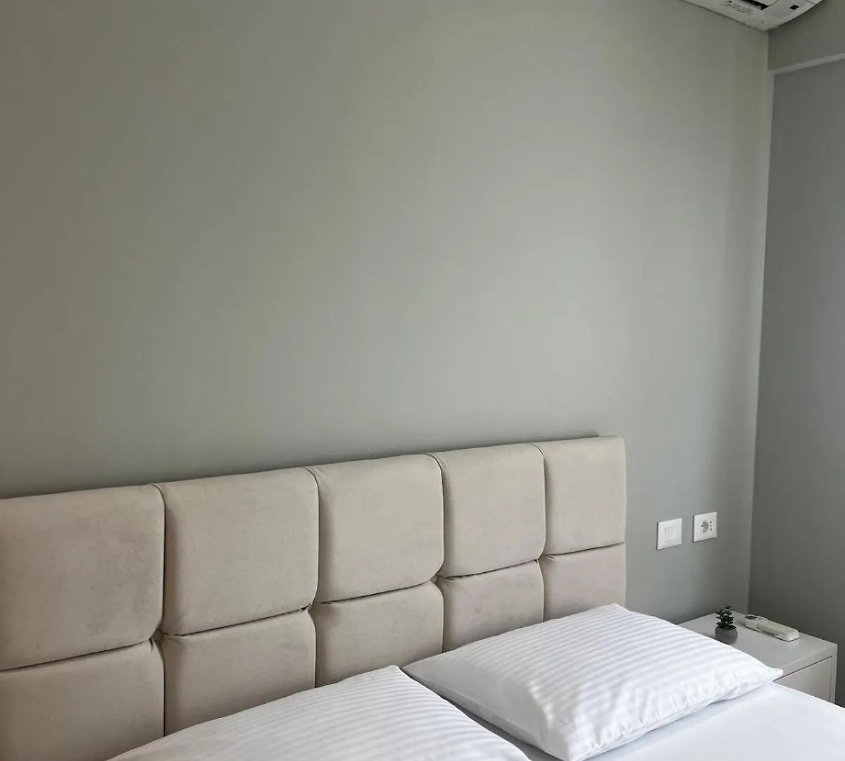 The Pebble Couch Apartment Tirana